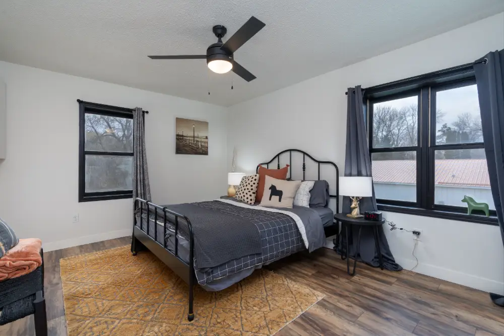 Queen bedroom